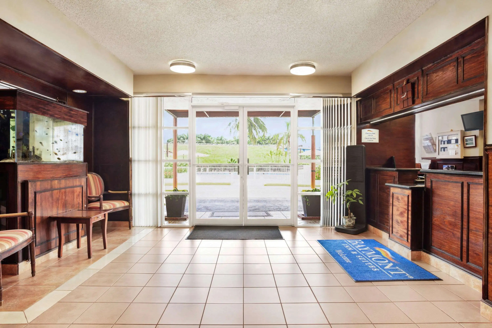 Belmont Inn & Suites