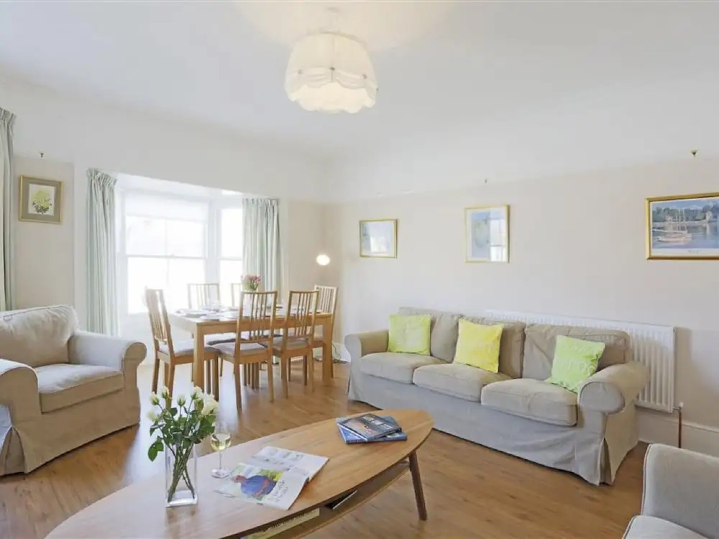 Bright Apartment in Center of Southwold near Beach & Pier