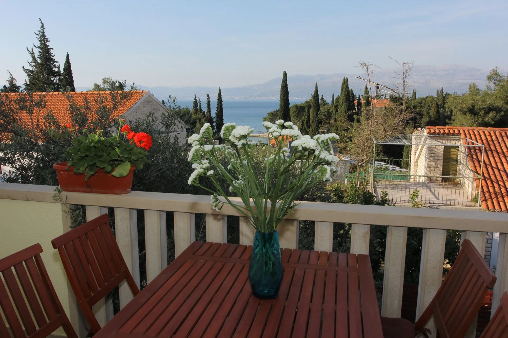 Holiday house Silvia - open pool: Supetar, Island Brac