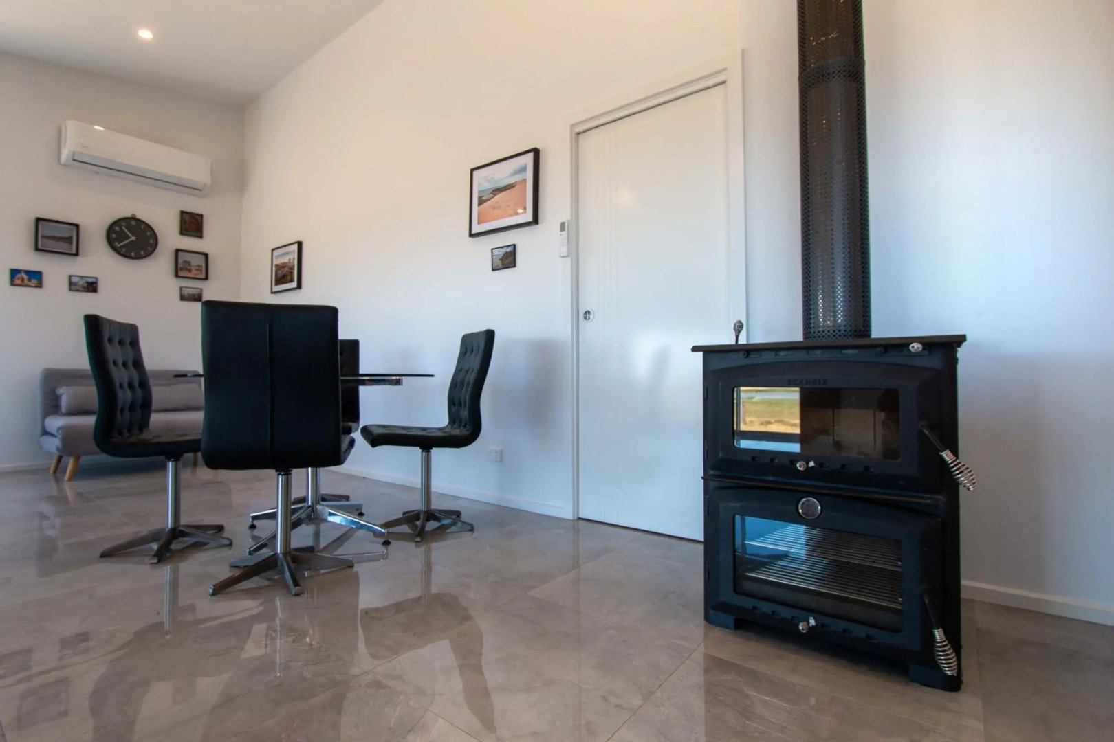 Coorong Island Retreat - Farm Stay at Pet Friendly Property