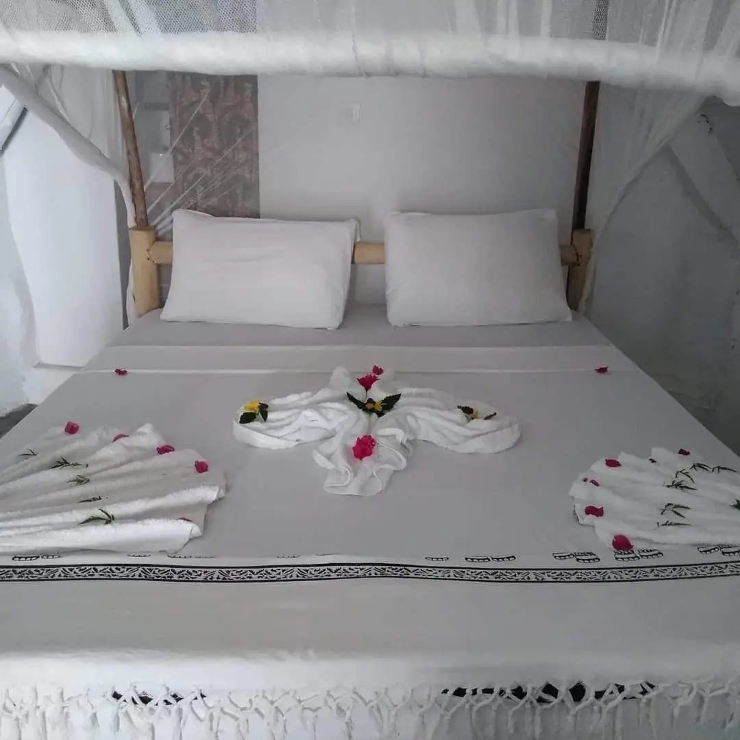 Bahari Pizza Restaurant and Bungalows