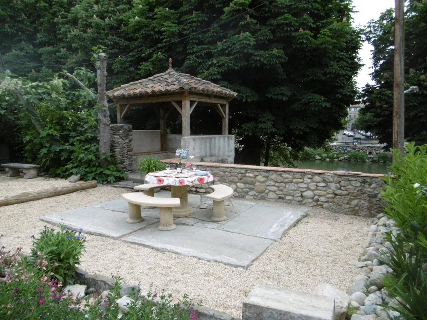 Limoux Riverside Gardens