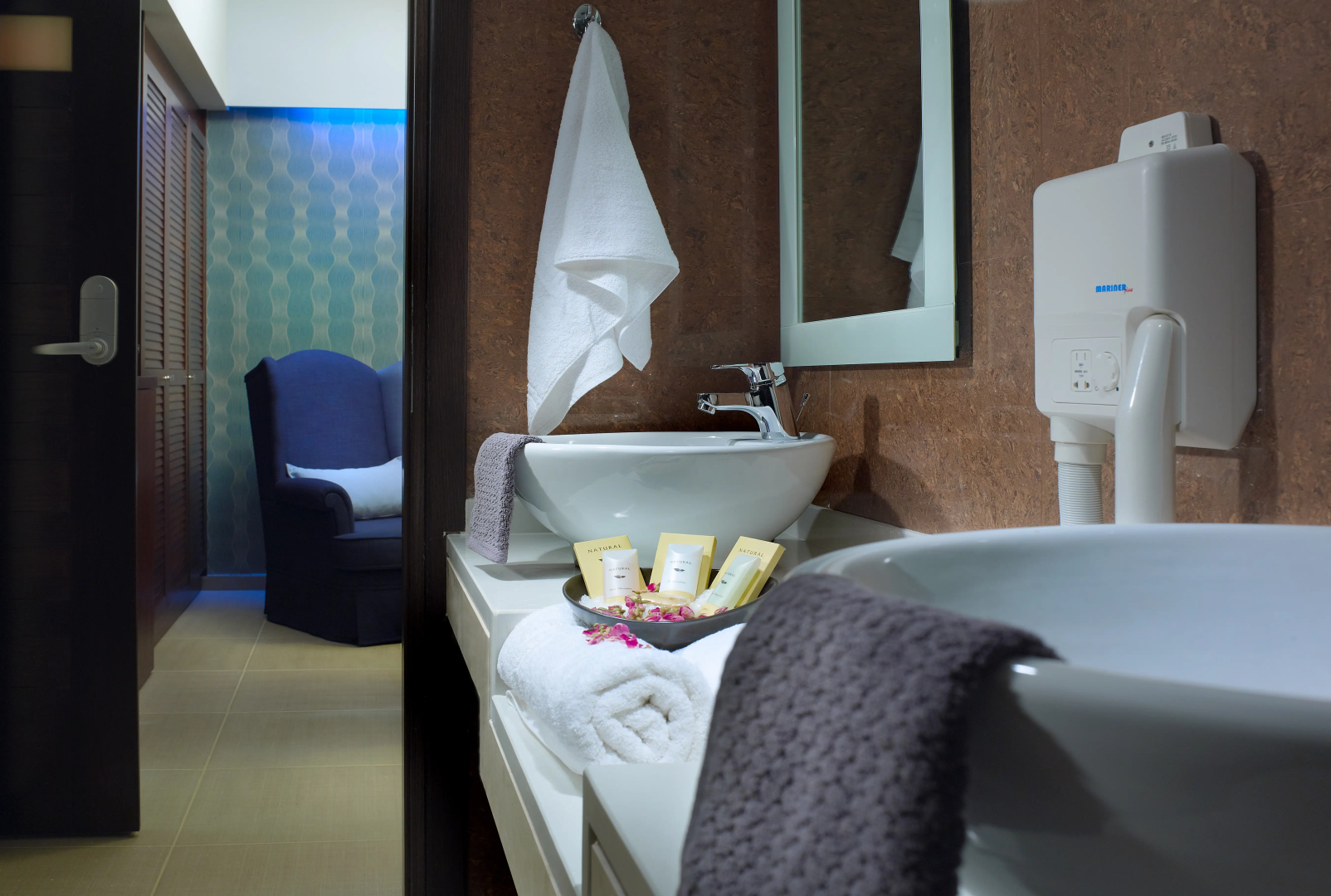 Filion Suites Resort & Spa