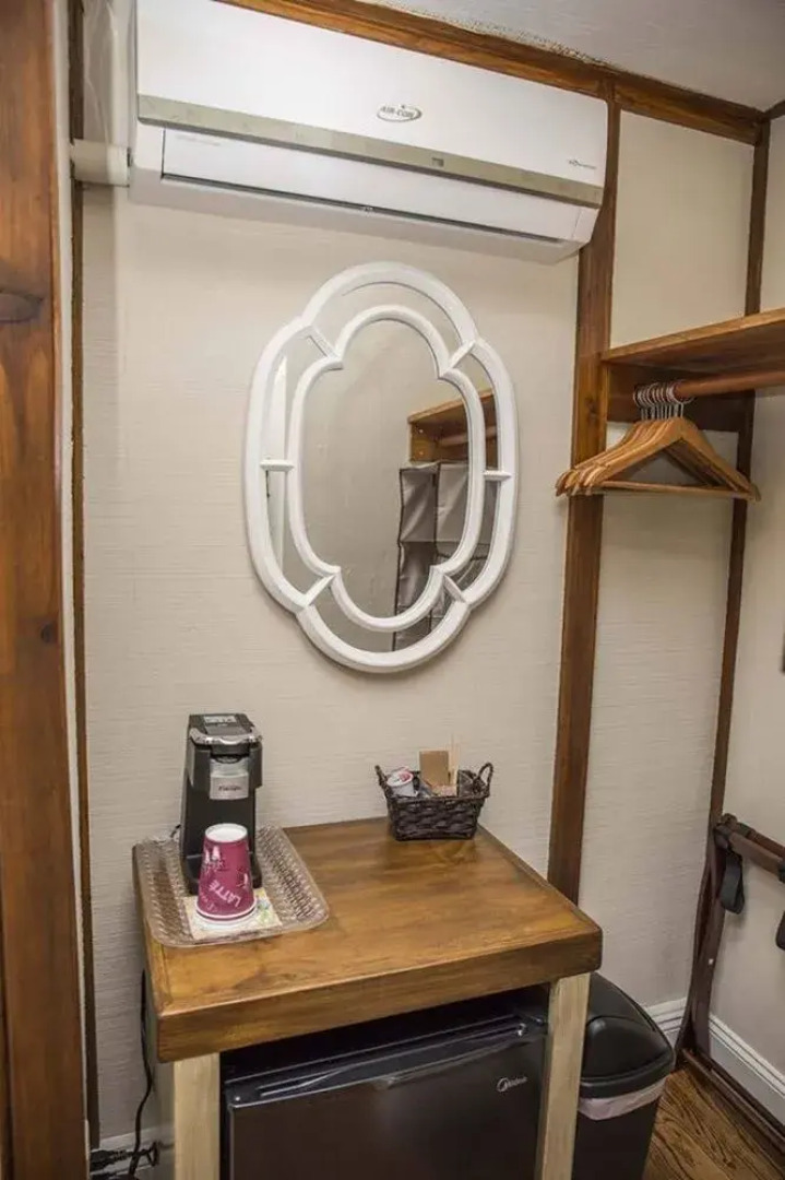 Woodlands Inn Of Sapphire Bed & Breakfast