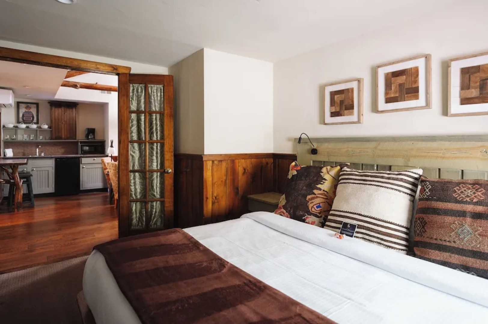 Highland Haven Creekside Inn