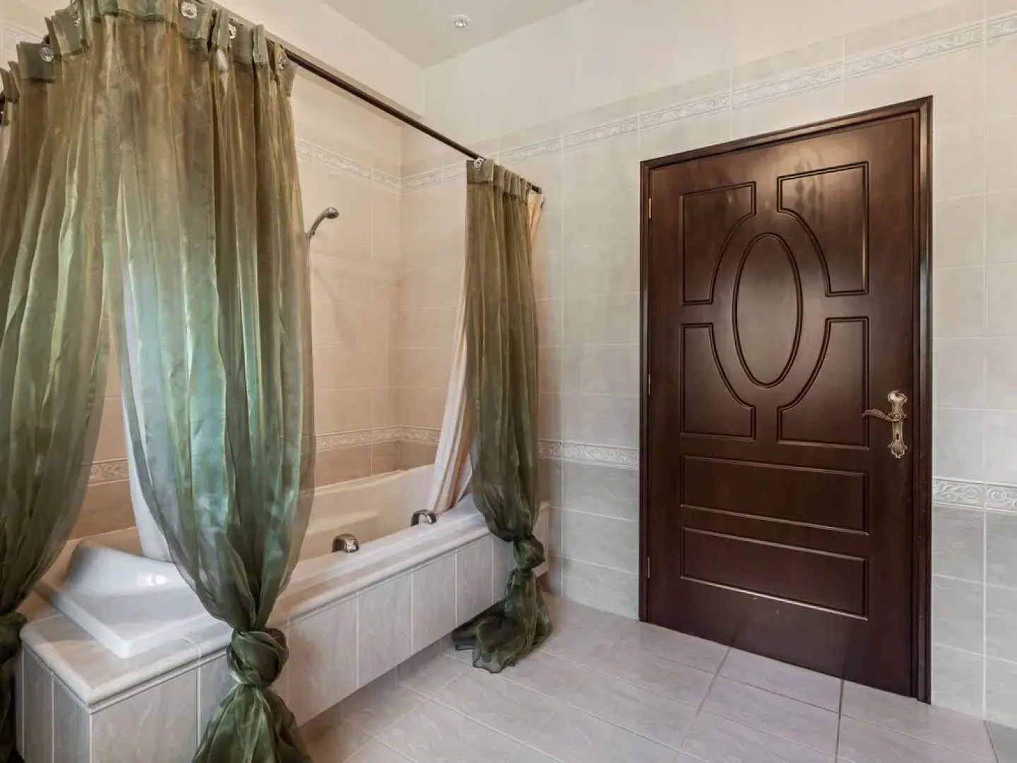 Lavish Villa in Archaia Korinthos With Swimming Pool