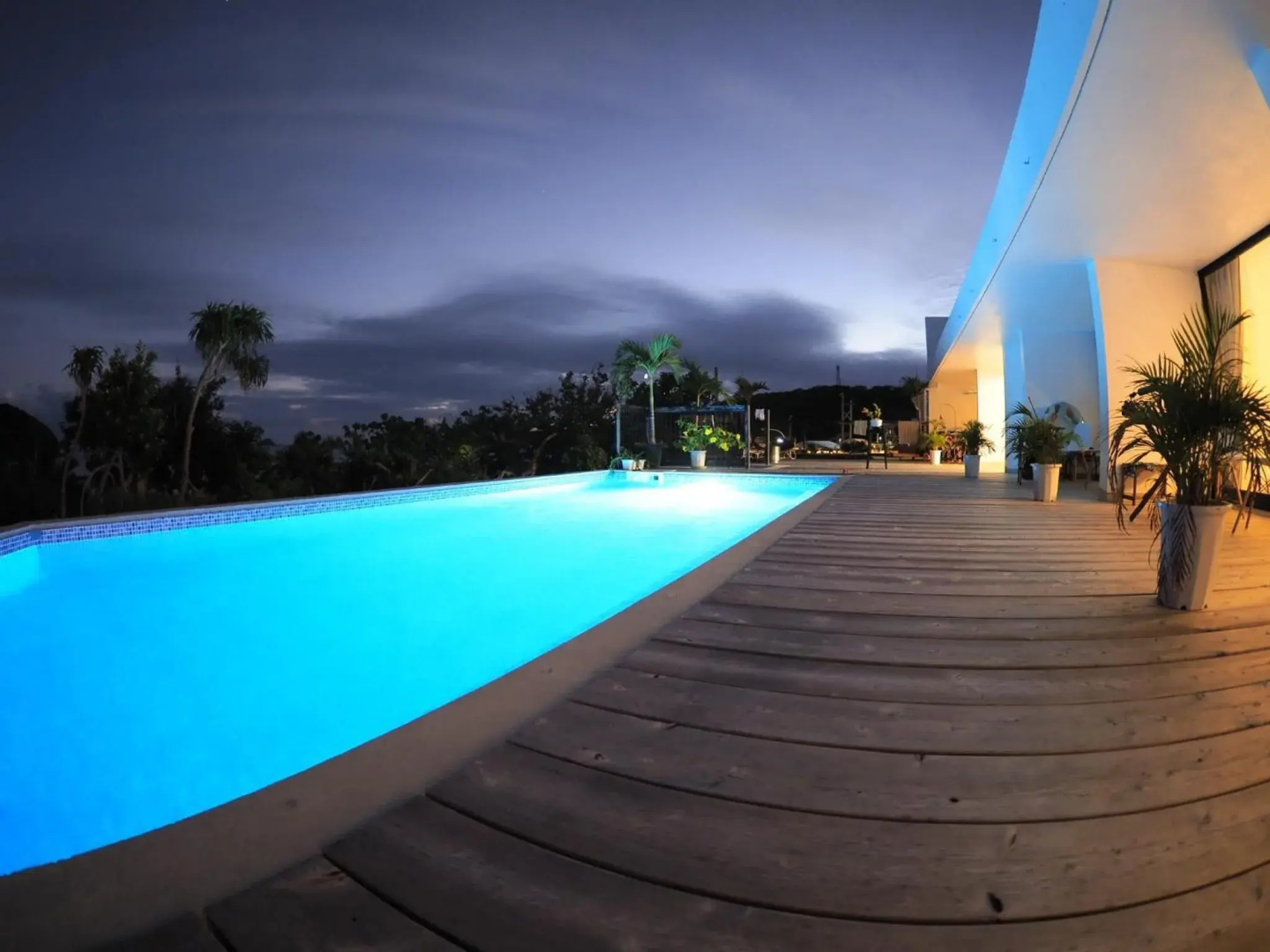 Blue Suites Hanamuro on the beach