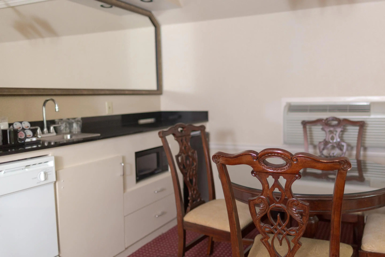 Wingate by Wyndham Bellingham Heritage Inn