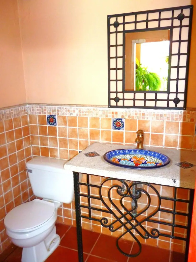 THE Green Frog Inn Bed and Breakfast