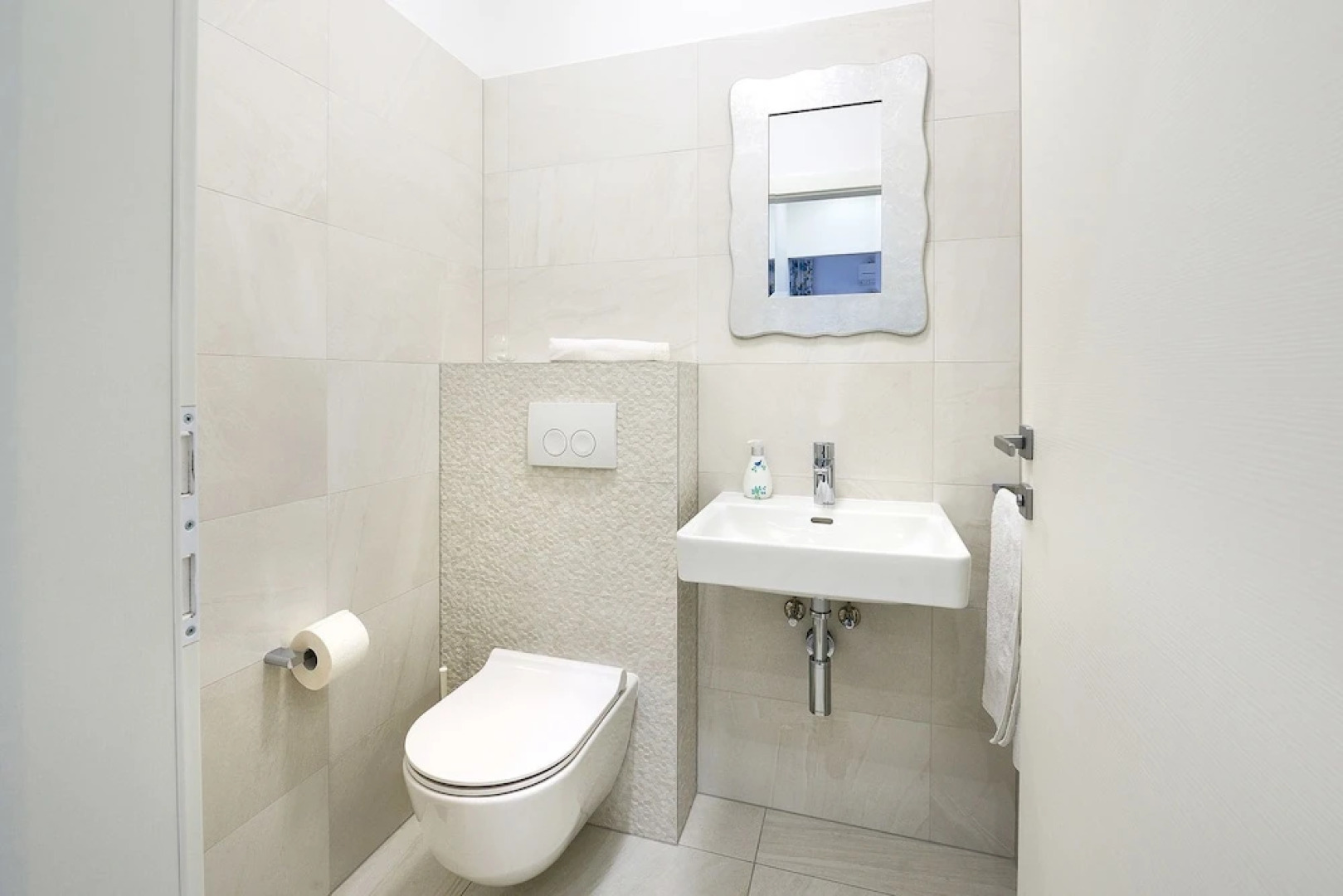 Luxury apartment with private pool Queen Helena