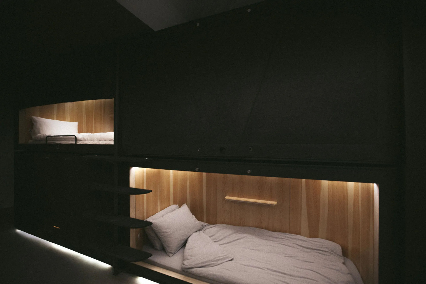 SLEEEP - Capsule Hotel