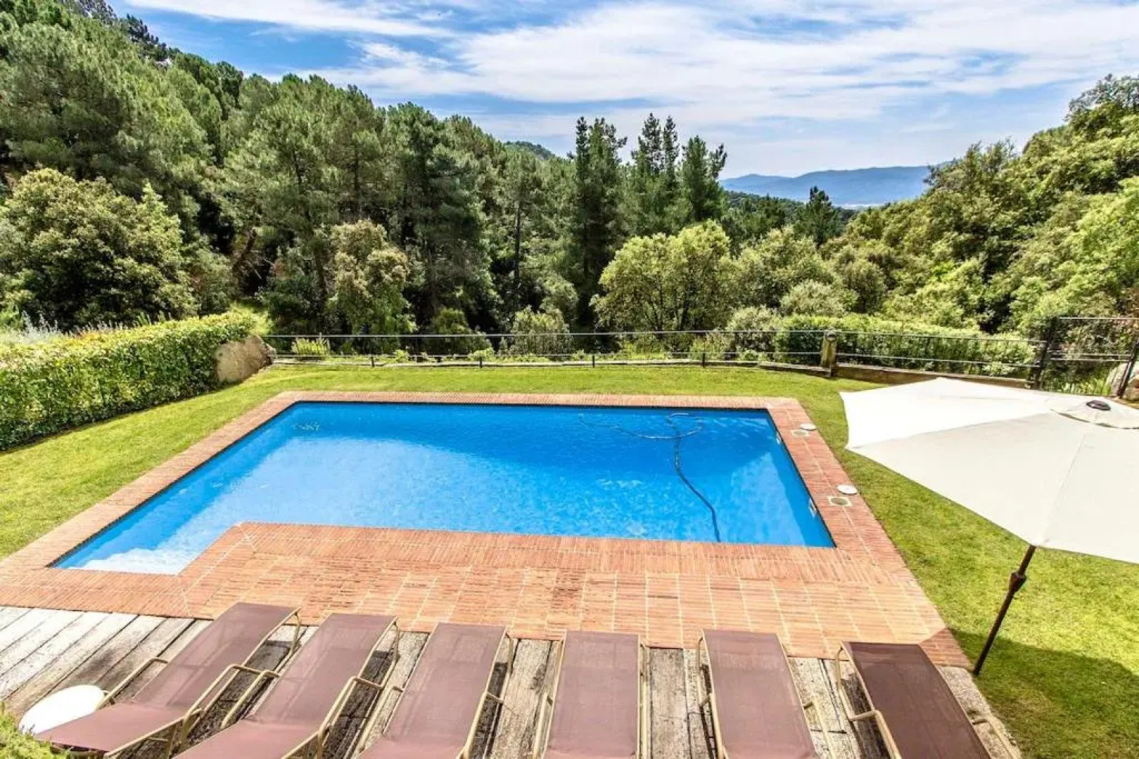 Catalunya Casas: Rustic Villa Buixa with mountain views, 30 km to the beach!