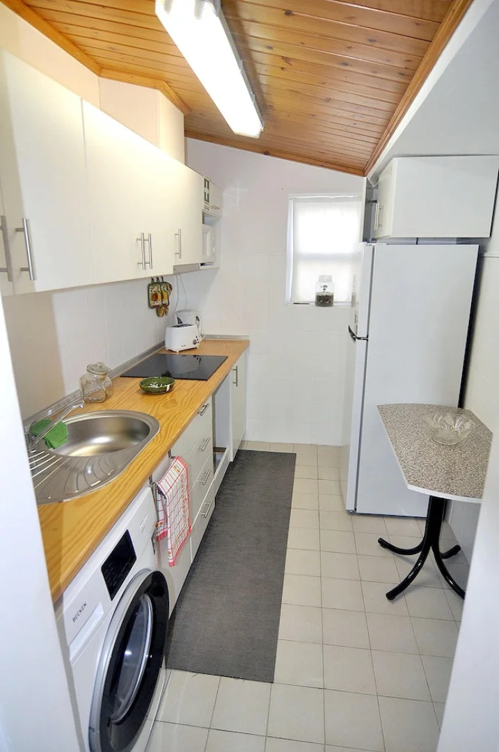 House With 2 Bedrooms in Praia do Almoxarife, With Wonderful sea View, Terrace and Wifi Near the Beach