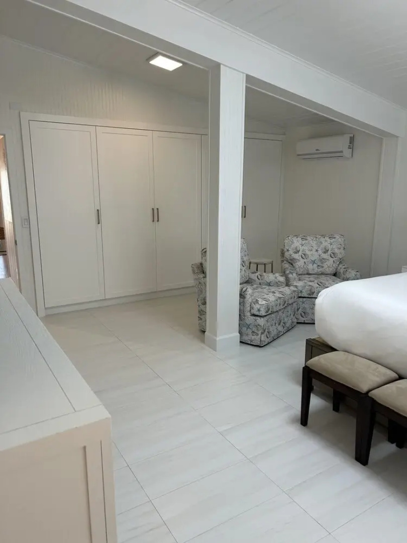 Beautiful Updated Stilted Home Makes For A Super Getaway. 3 Bedroom Home by RedAwning