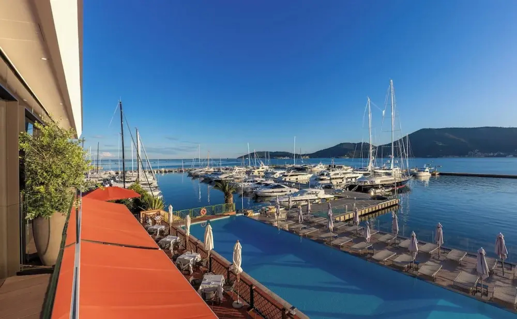 Porto Lotti Suite Hotel