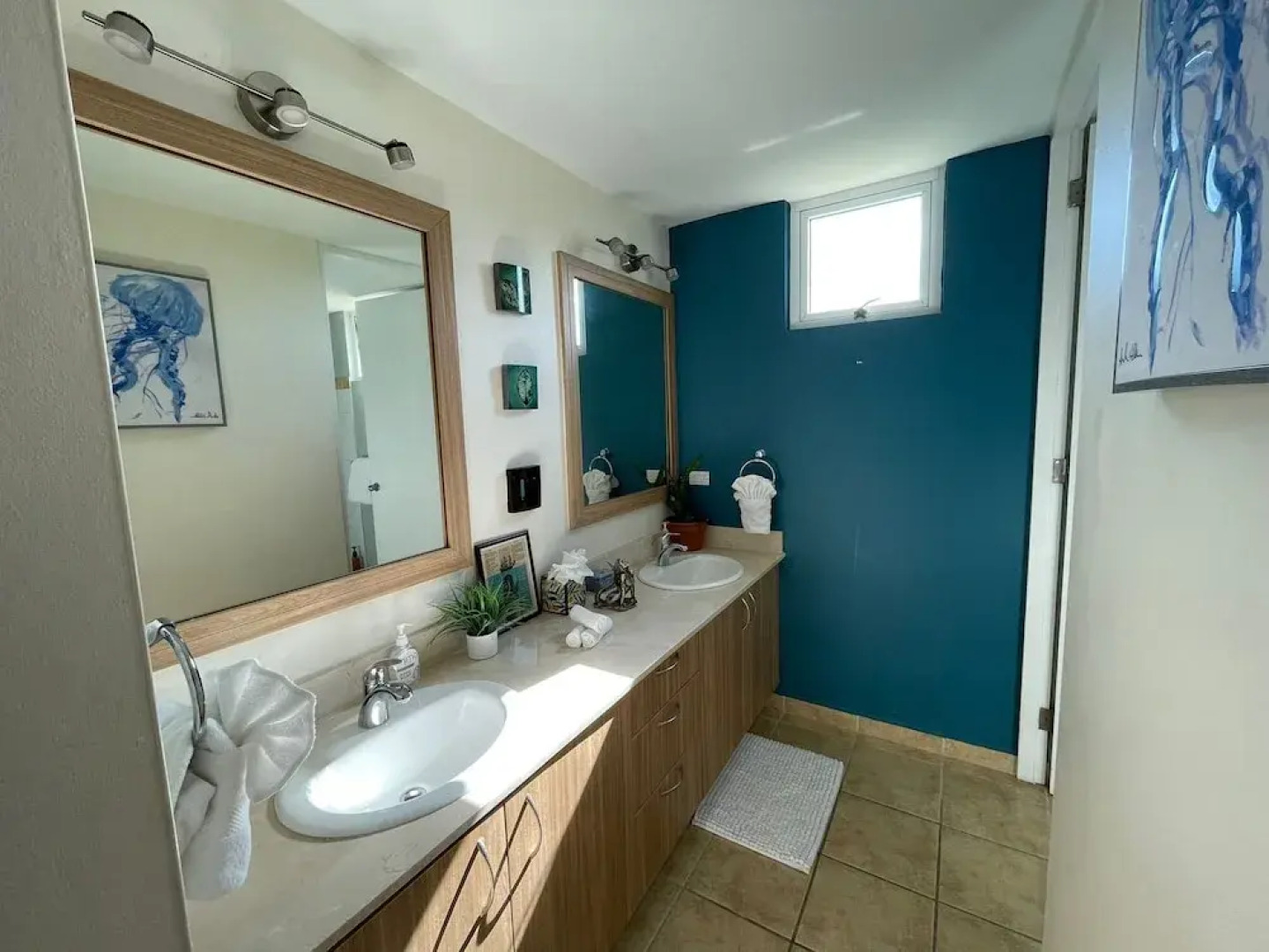 506 Ocean & Marina Views 3 Bed 2 Bath