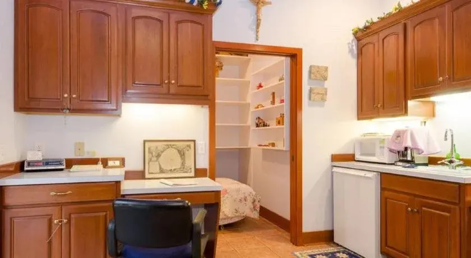 Auberge de Seattle, French Country Inn