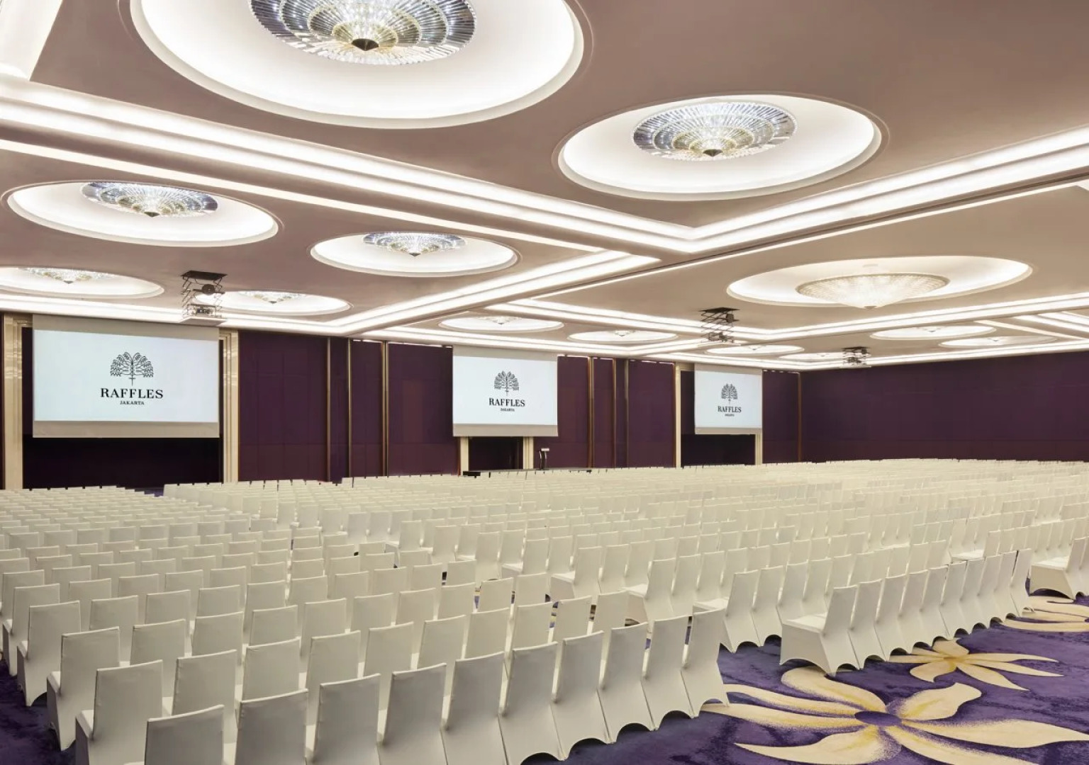 Отель Raffles Jakarta