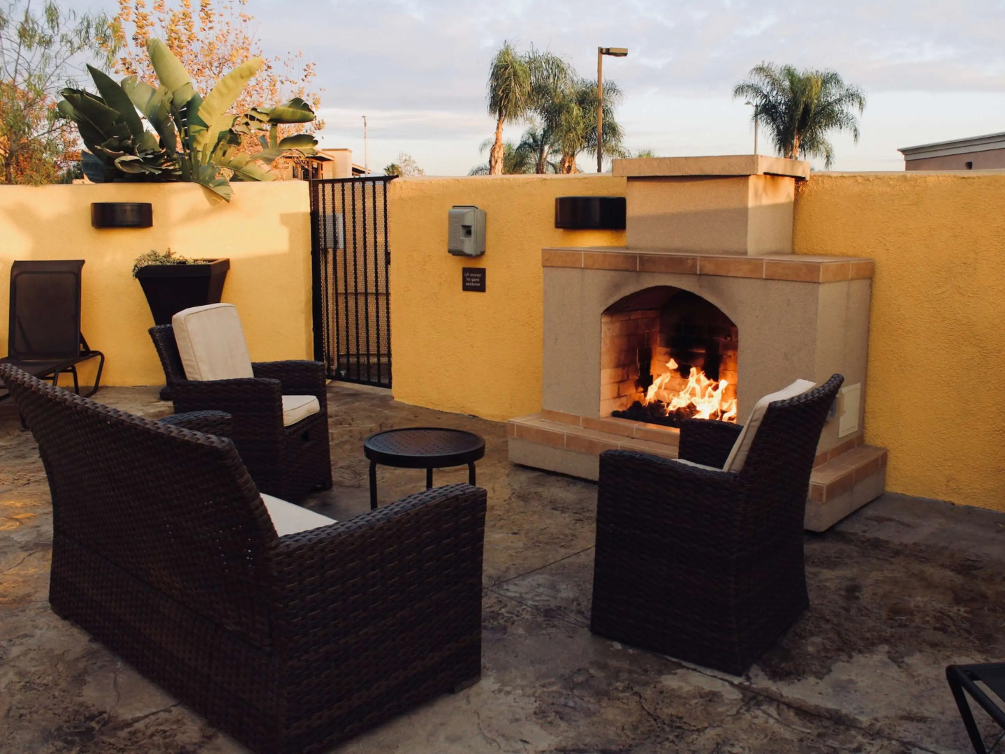 Best Western Plus Arrowhead Hotel