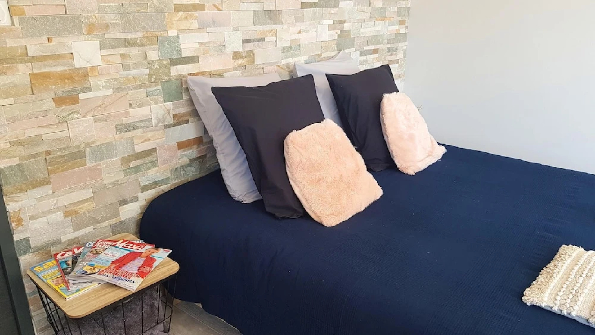 House With one Bedroom in Mornas, With Enclosed Garden and Wifi