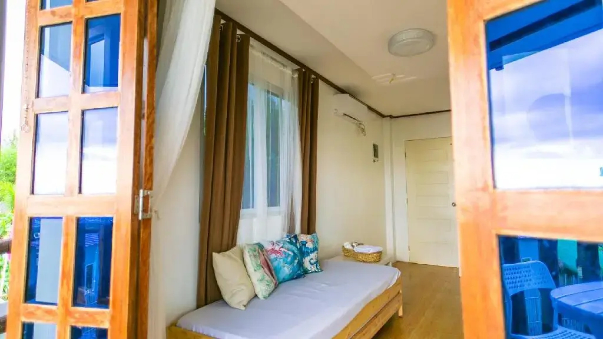 Sun in Hand Beach Resort