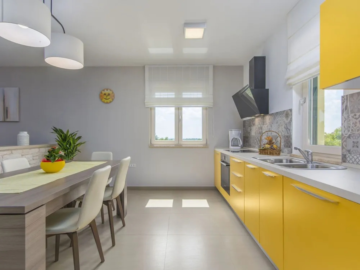 Modern House With Pool and Beautiful Landscaped Environment in a Quiet Location