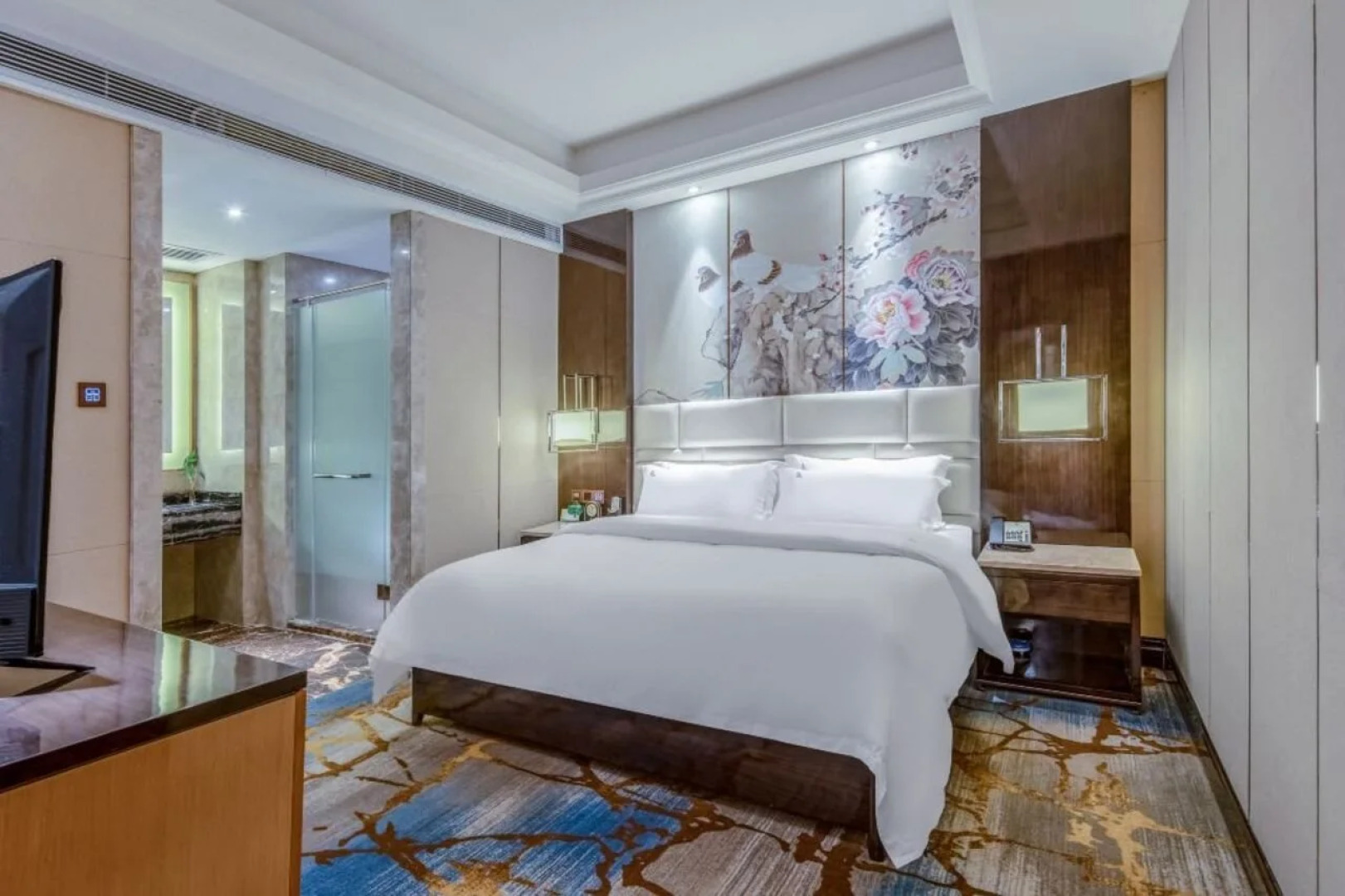 Four Seasons Goldensun Hotel