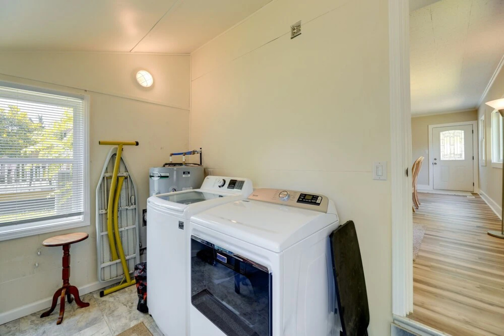 Well-equipped Morehead City Home ~ 5 Mi to Beach!