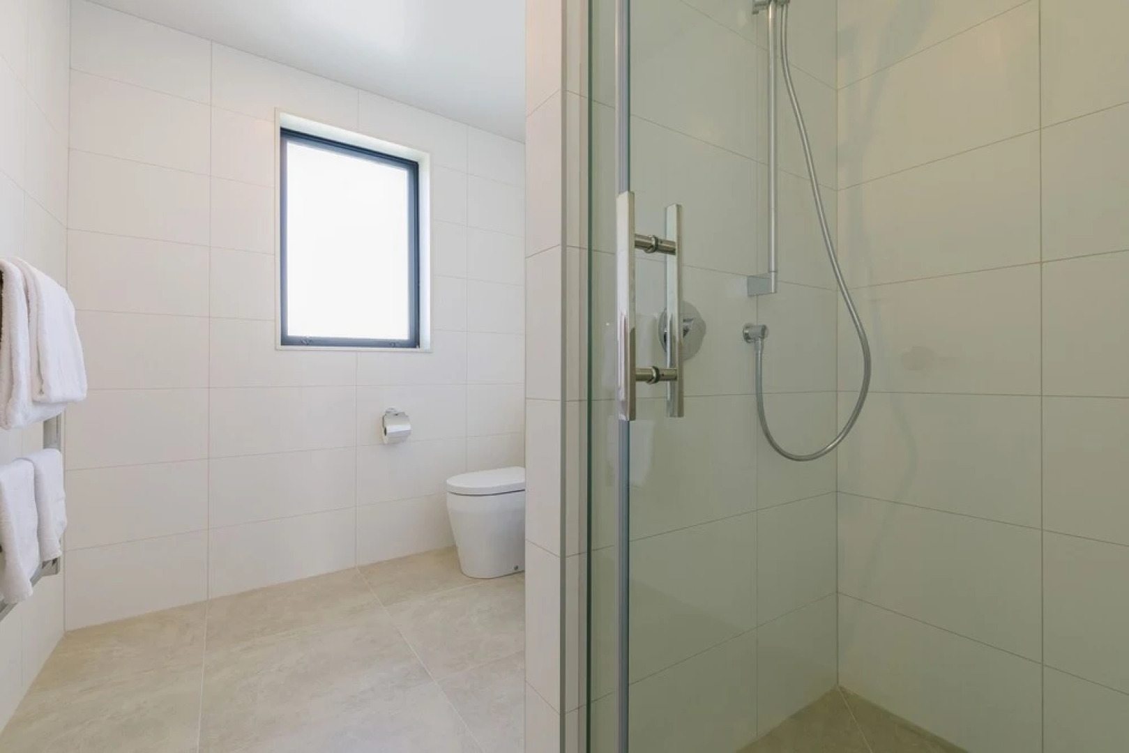 Hero Holiday House L12