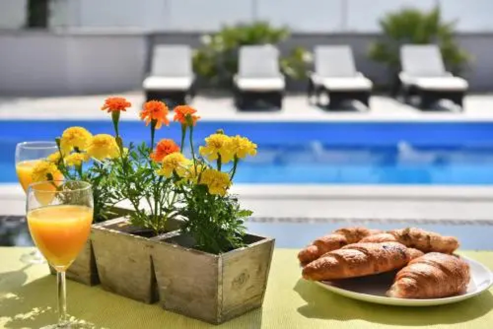 Crowonder Harbor Villa