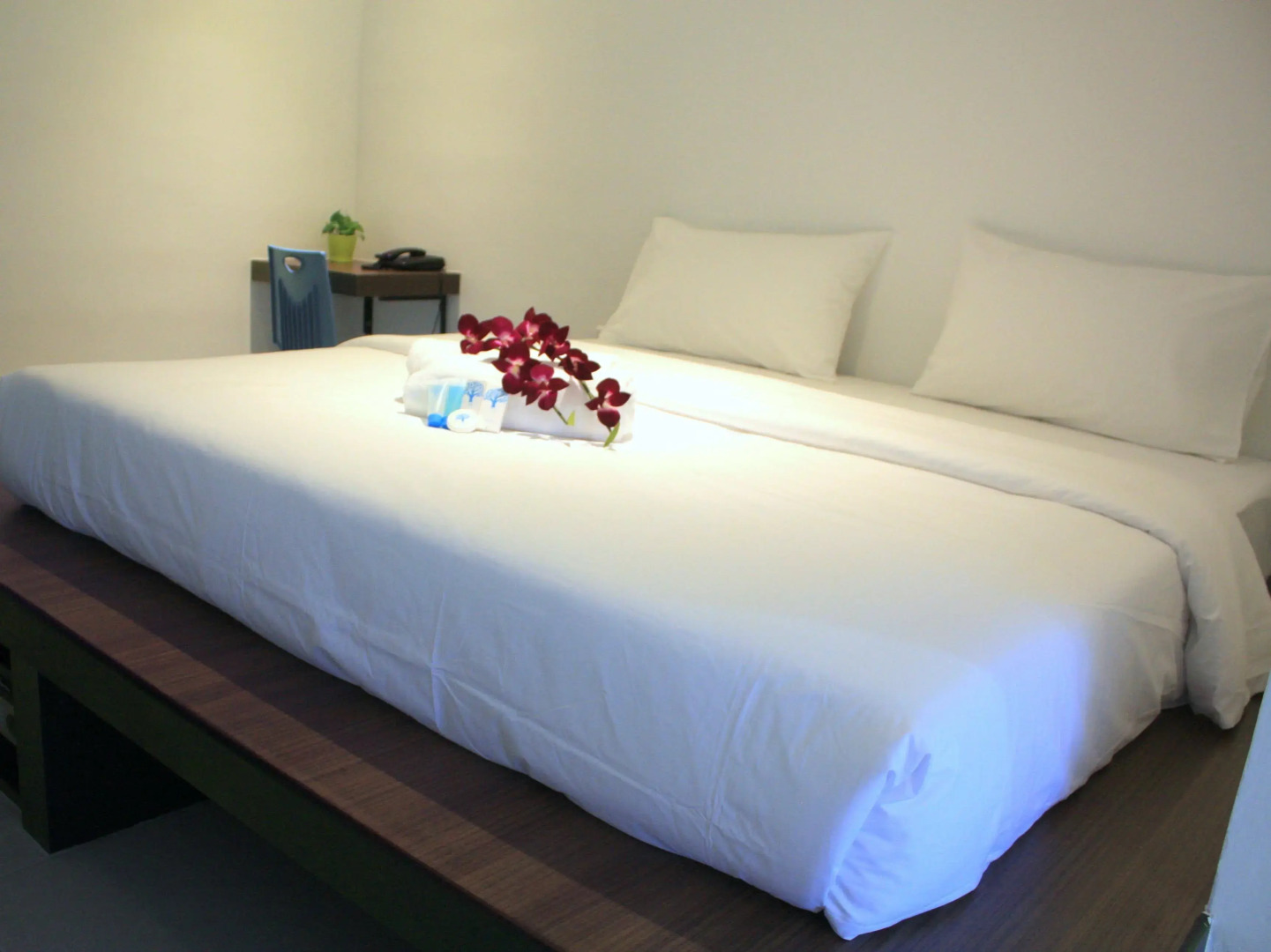 OYO 246 Link Inn (Sanitized Stay)