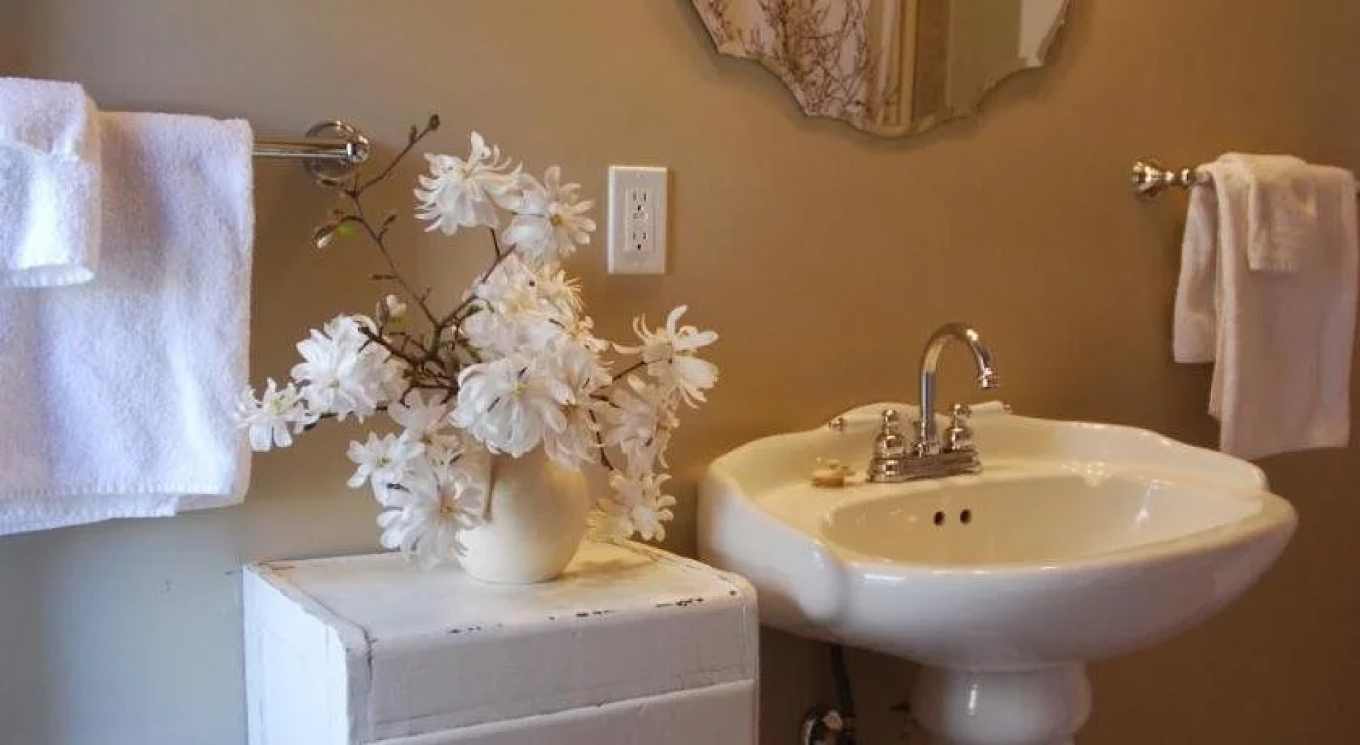 Victoria Falls House Inn