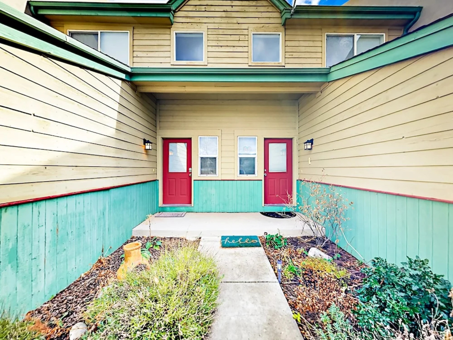 65 Stonegate Cir Townhouse 2 Bedrooms 2.5 Bathrooms Townhouse