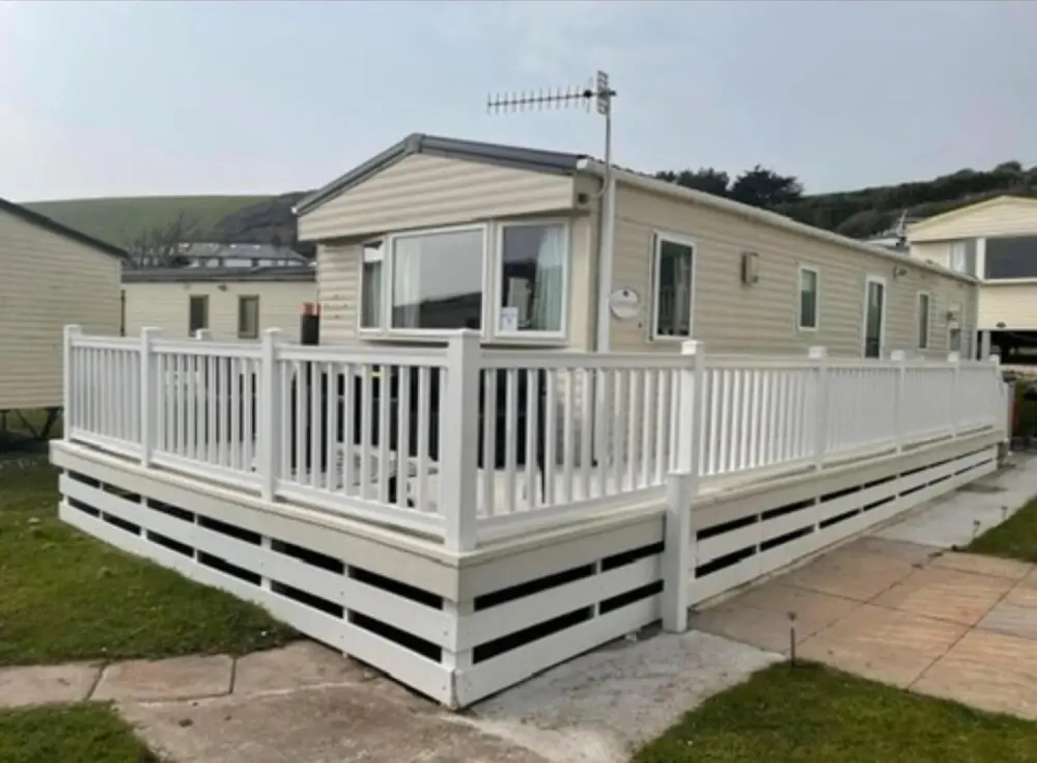 Challaborough bay Caravan, Sleeps 8, pet Friendly