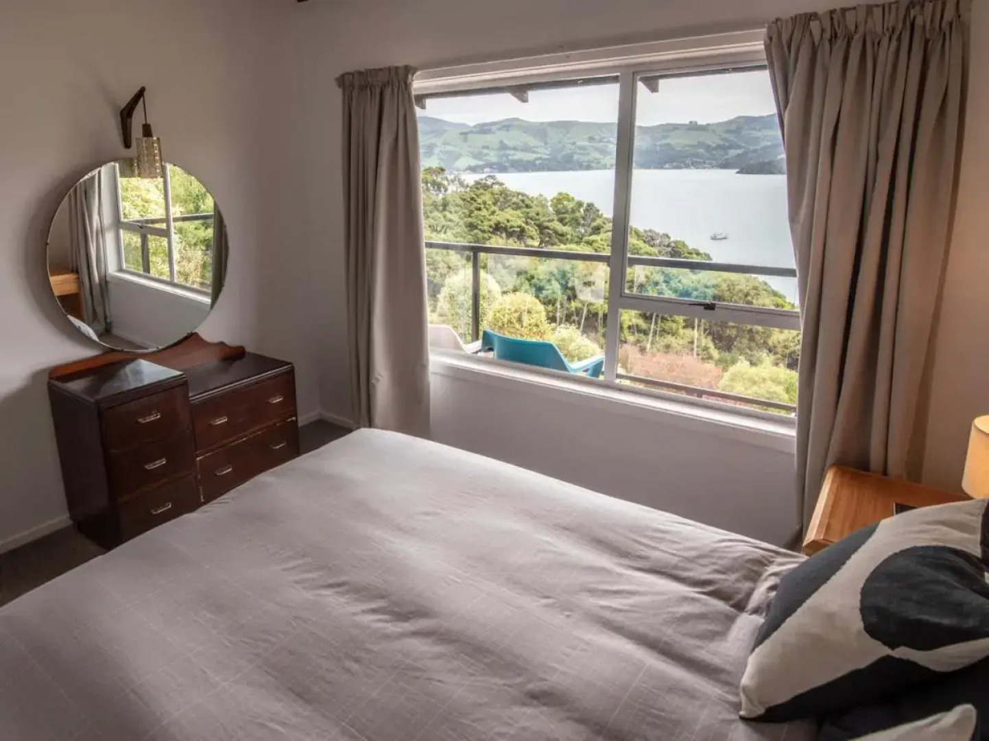 Kingfisher's Perch - Takamatua Holiday Home