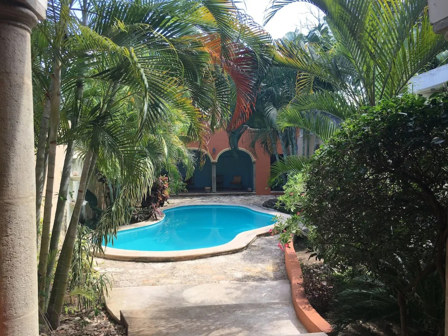 Tranquil Tropical Oasis in the Historic Center