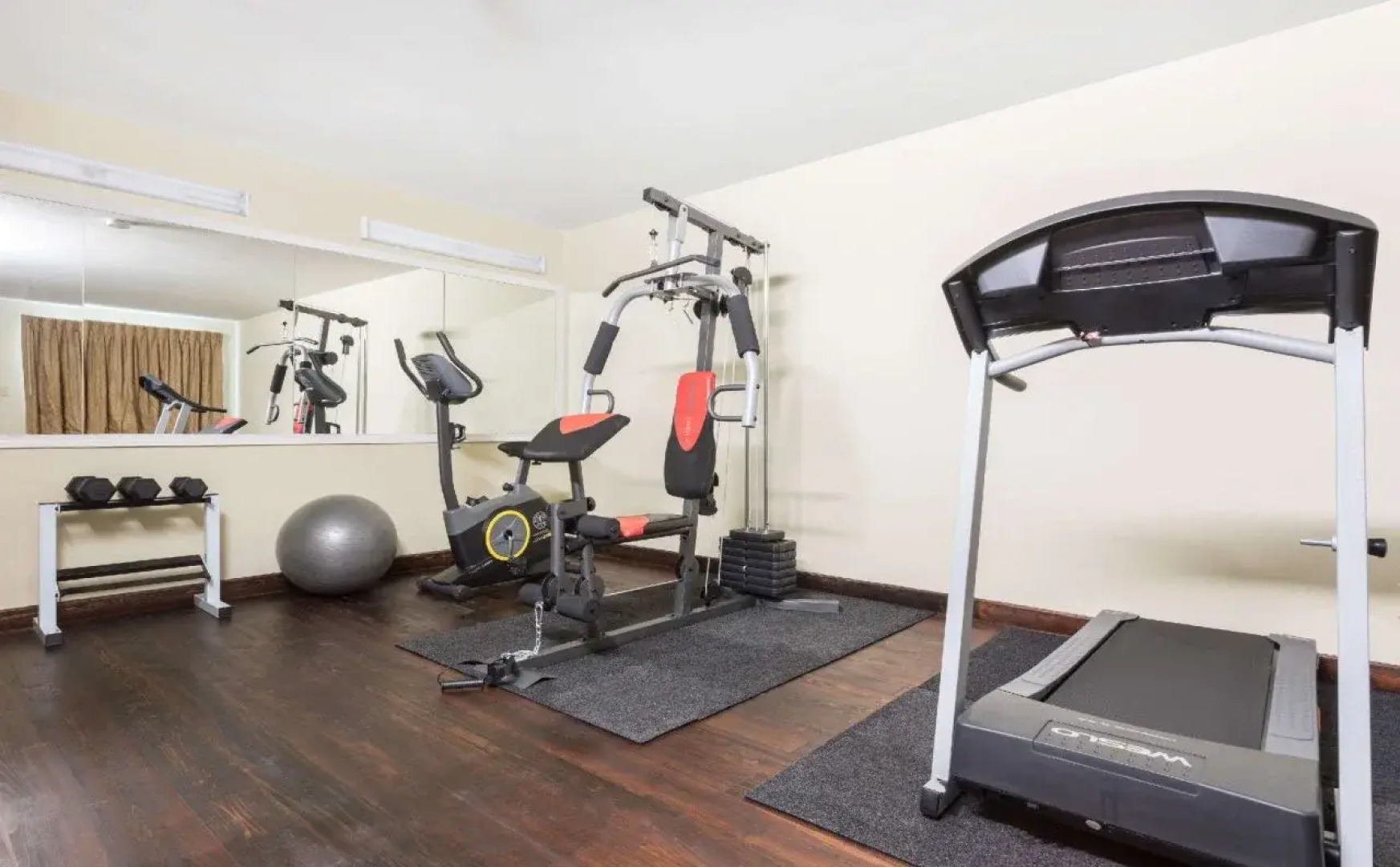 Howard Johnson Inn Ashburn