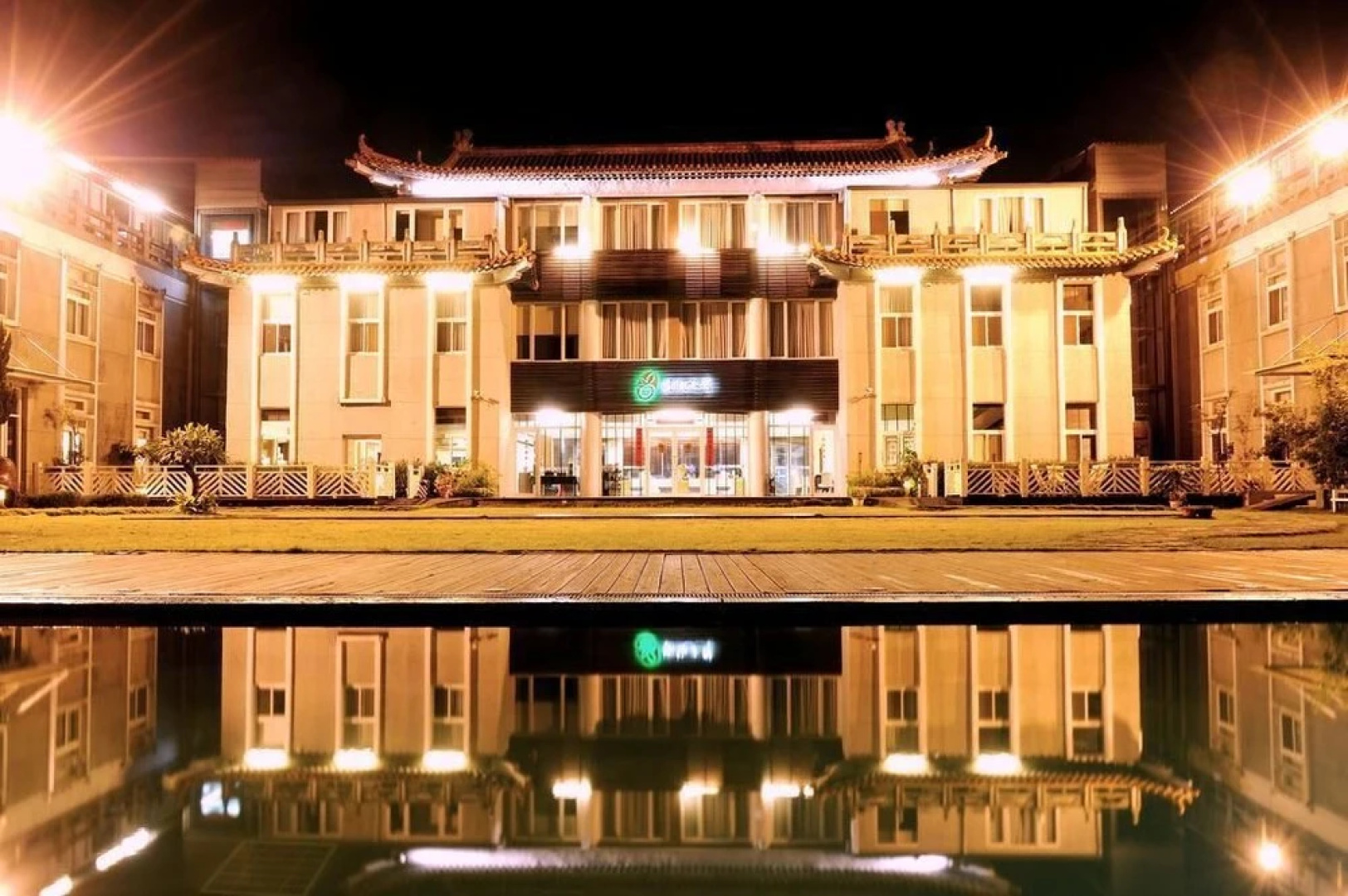 Young Lake Resort
