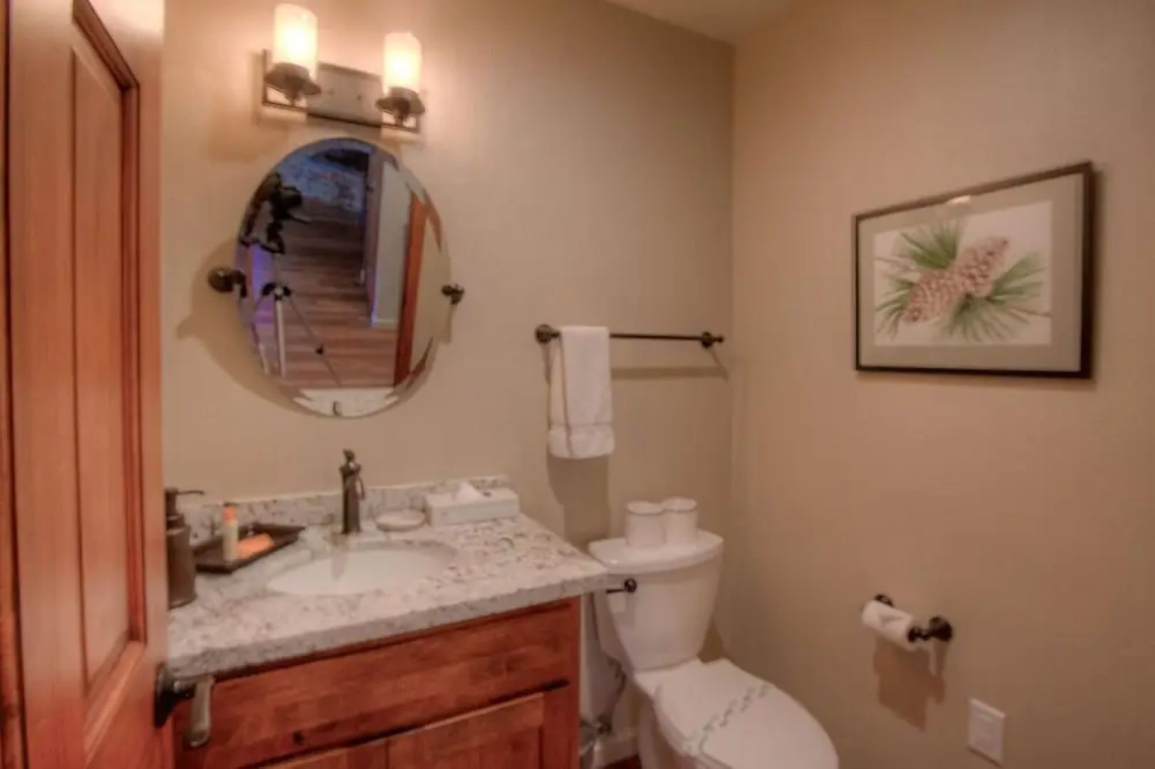 Cozy Bear Lodge 3 Bedroom Home by RedAwning