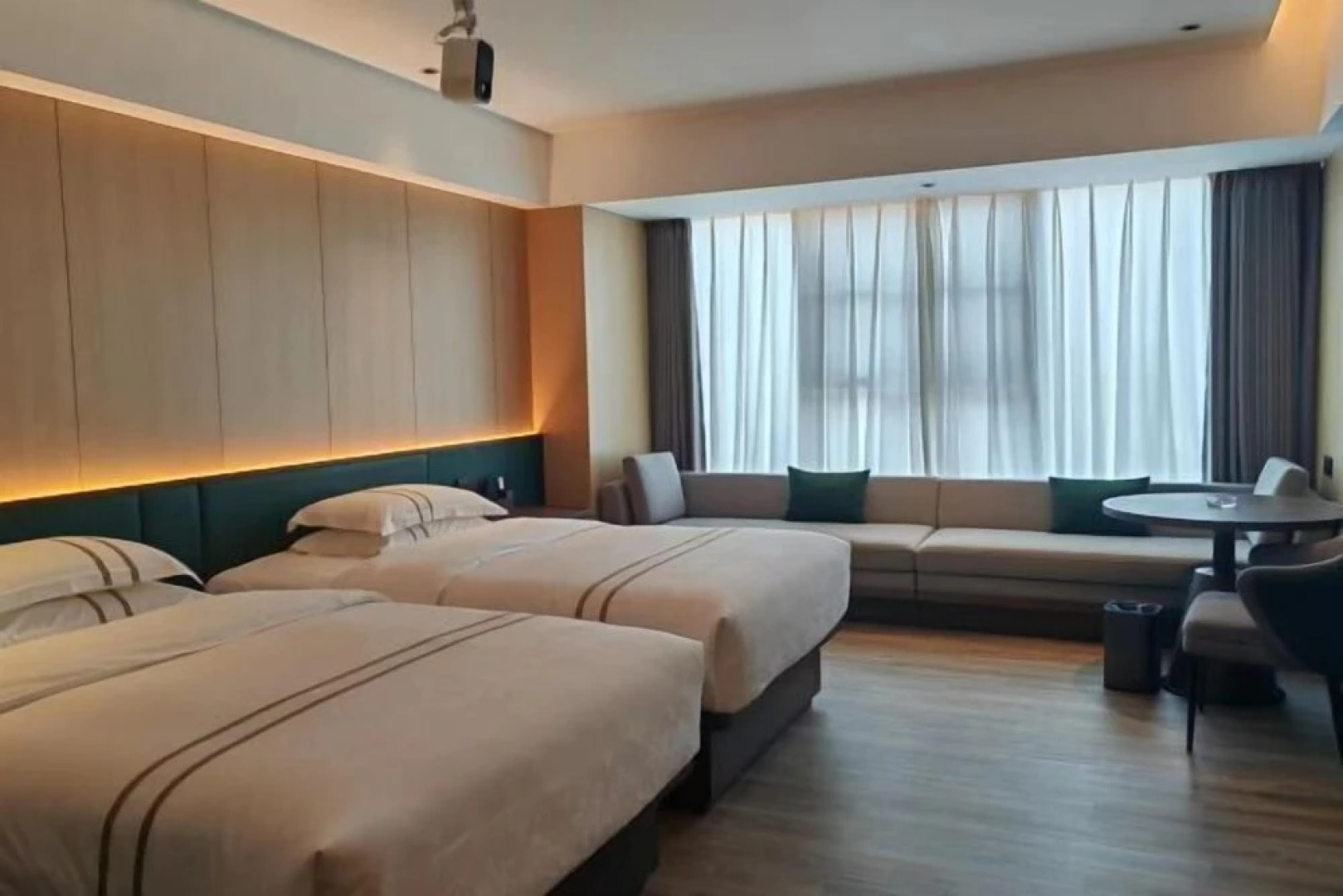 Zhen an Golden Resource Hotel