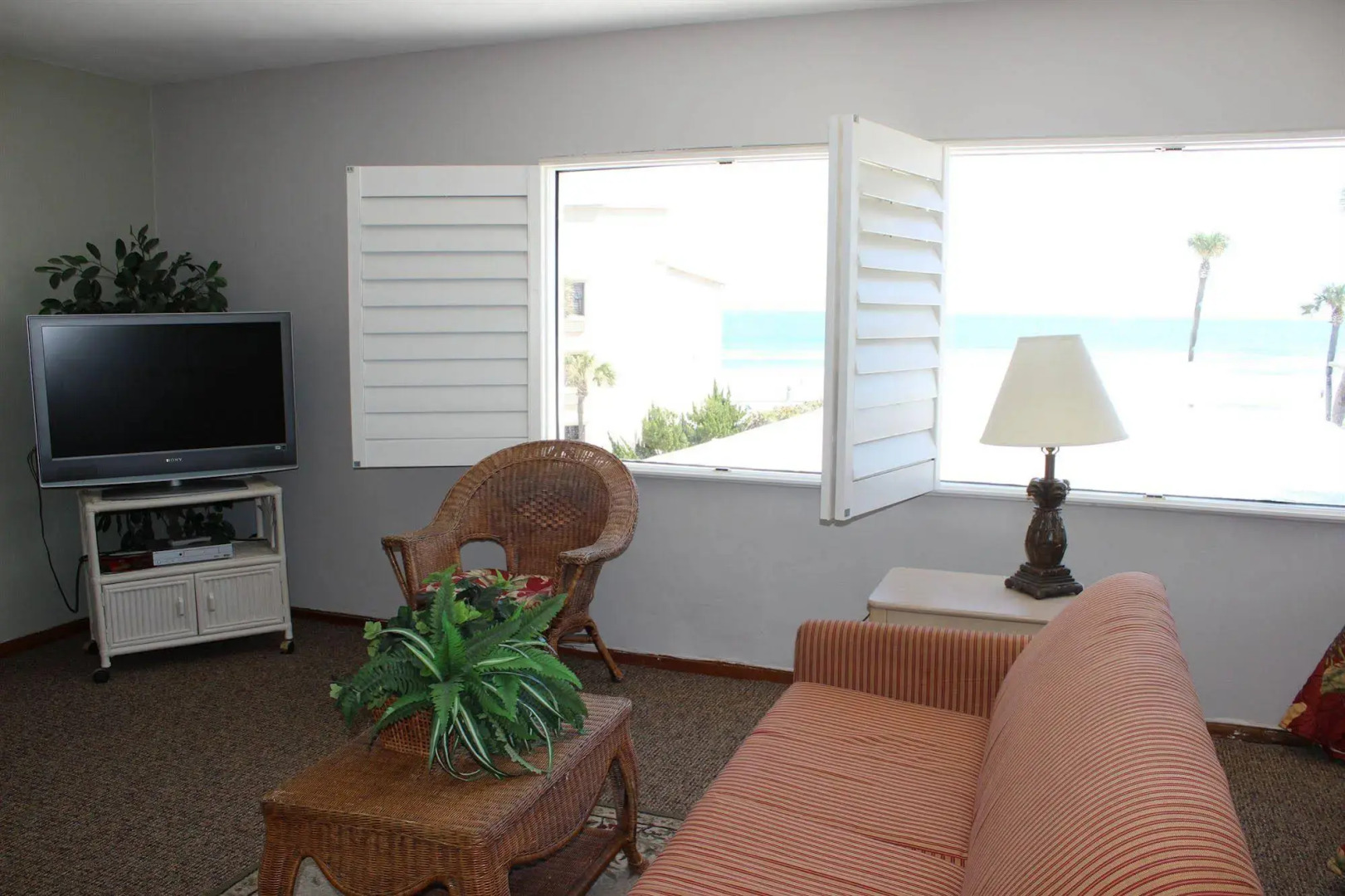 Shoreline Suites & Cabana Cottages