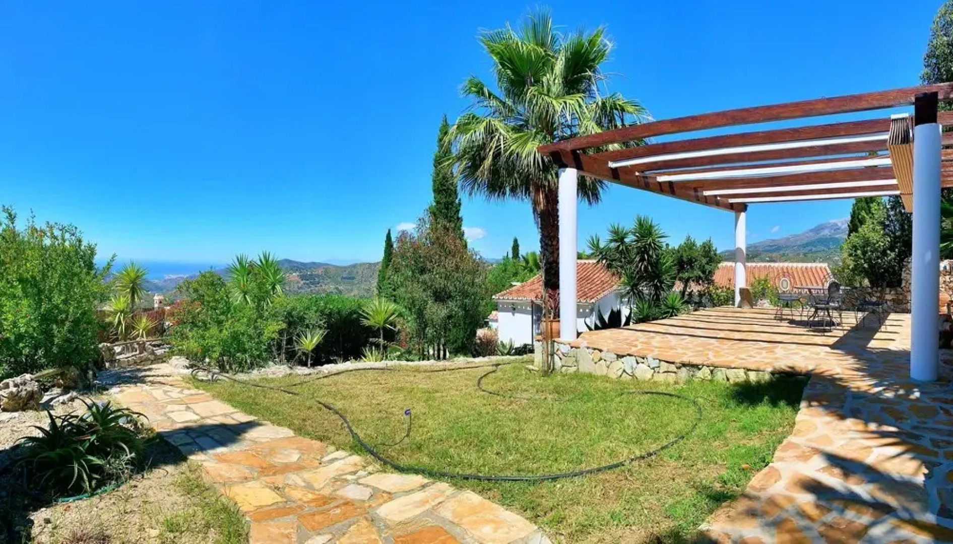Casa Rural Cómpeta Piscina Barbacoa y Vista