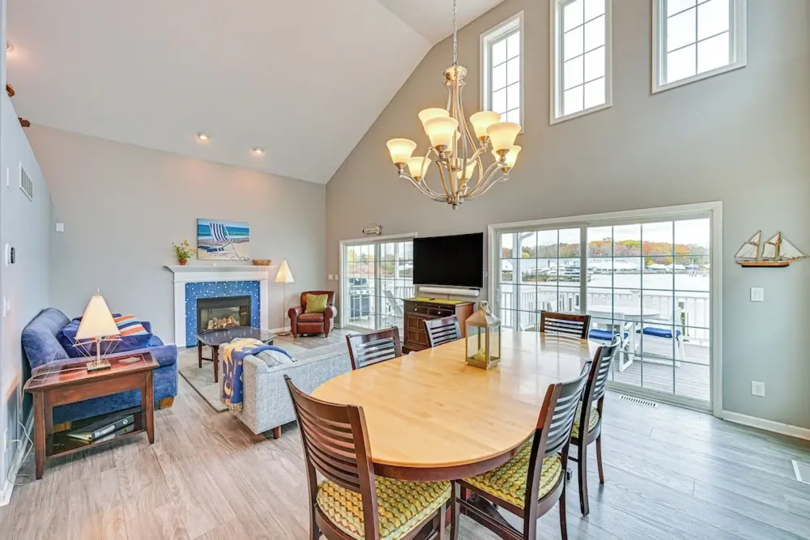 St Joseph River, Lake Michigan Access: Luxury Home