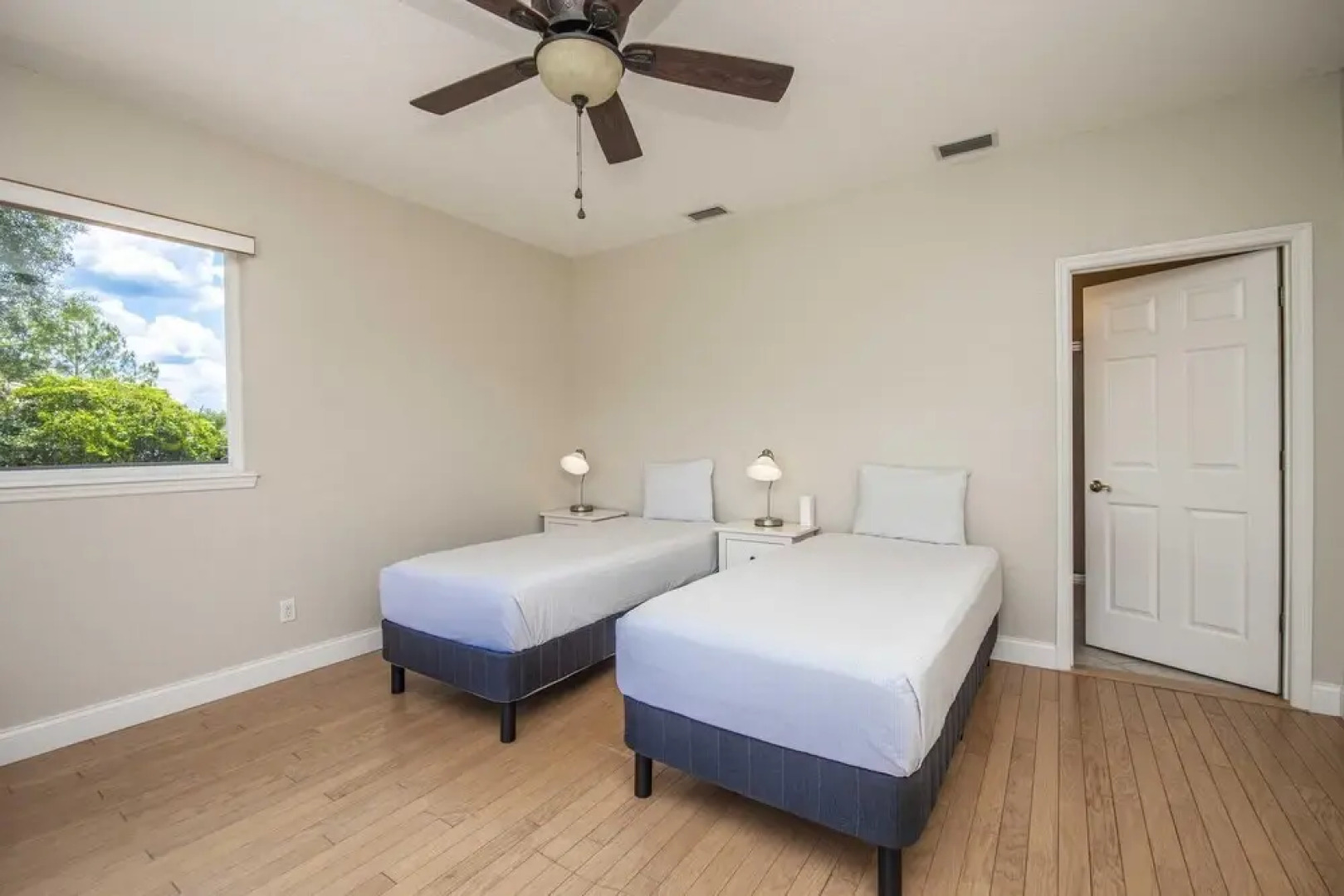 Swiss 65 - Lake Denise