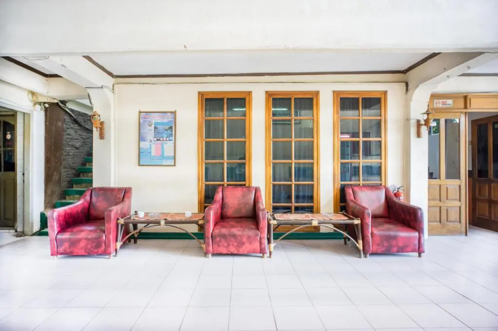 OYO 2180 Vina Vira Hotel