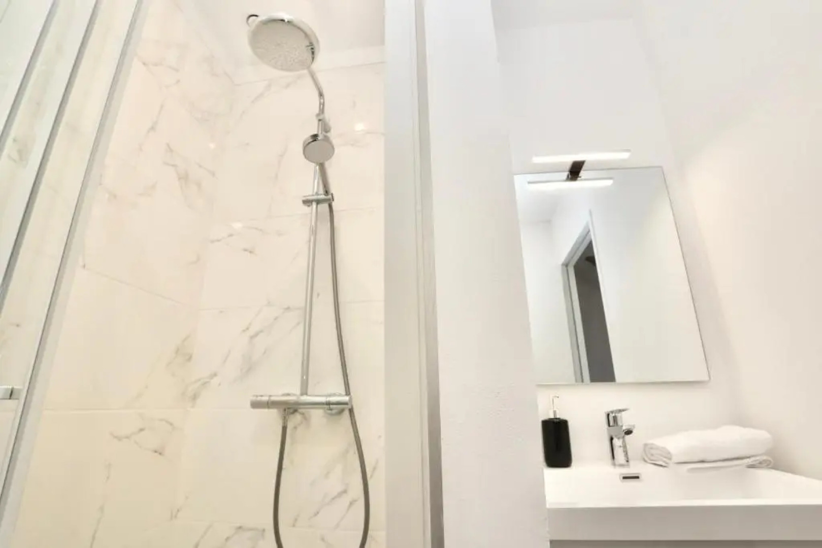 Napoléon Gare 8 T2 Dernier Etage ByLocly