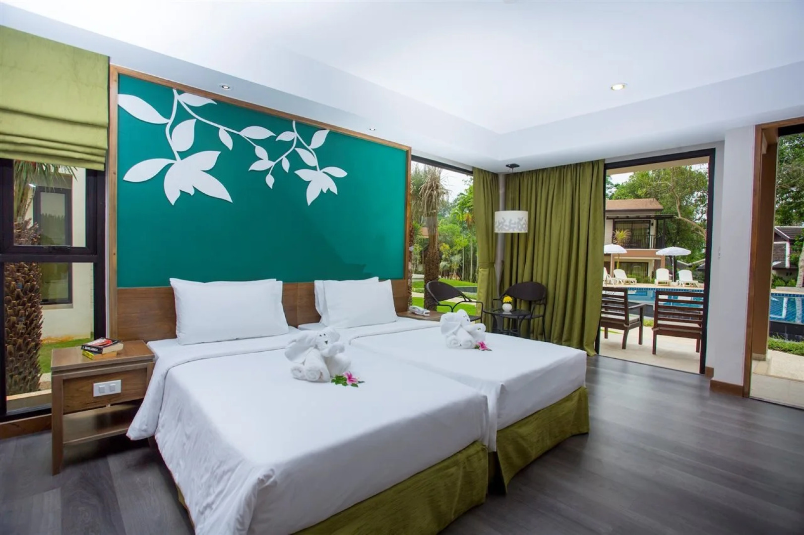 The Leaf On The Sands by Katathani