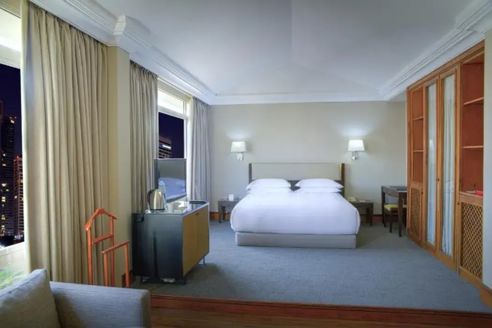 Portemilio Hotel And Resort