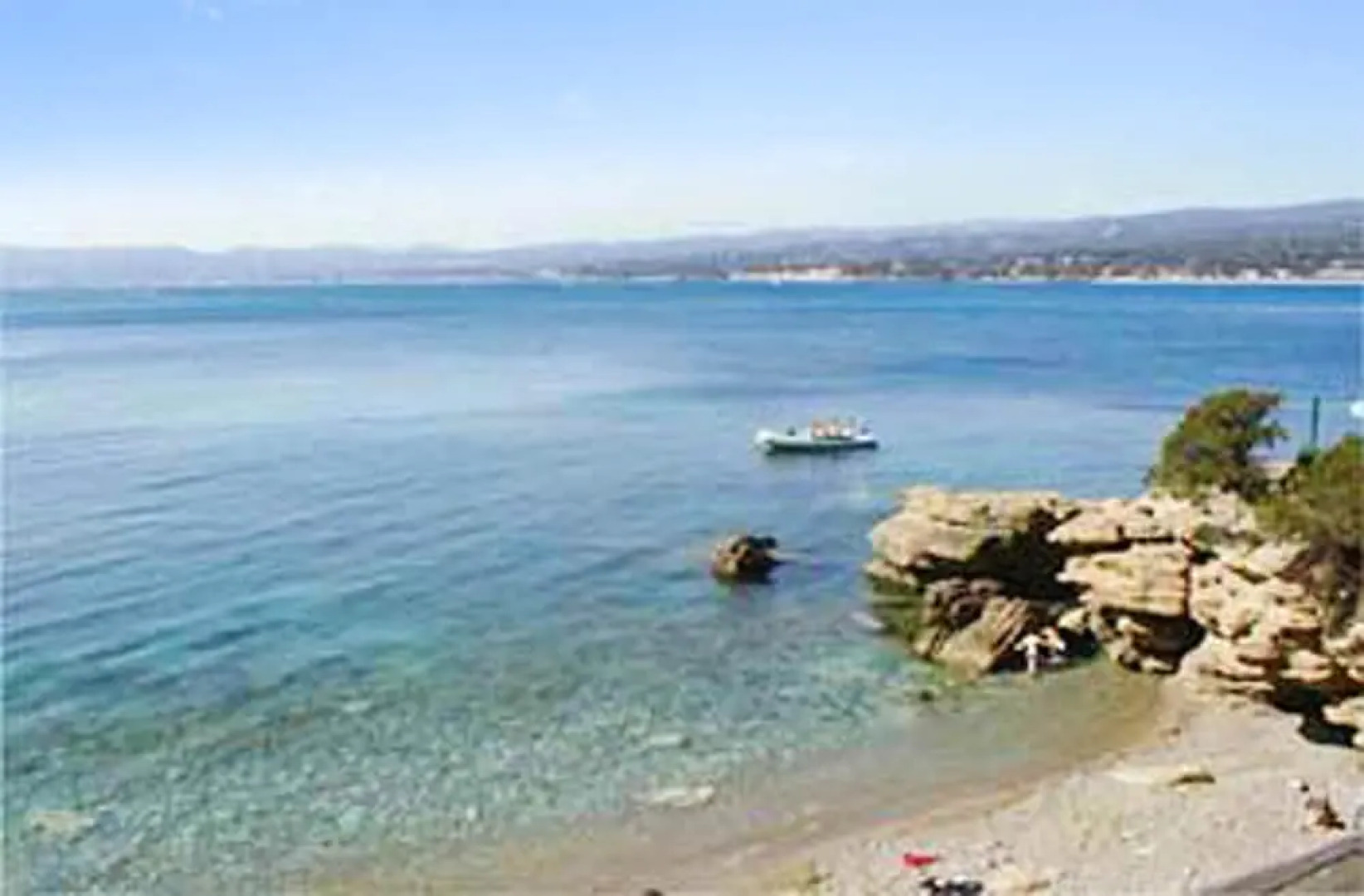 Apartment With 2 Bedrooms in Saint-cyr-sur-mer, With Enclosed Garden a