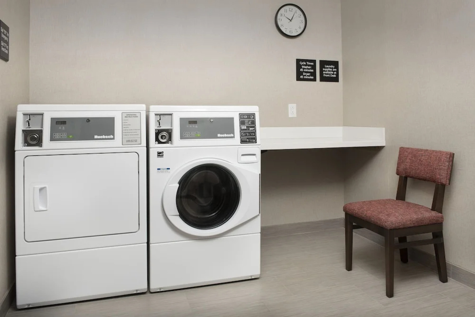 Hampton Inn & Suites Charlotte Airport Lake Pointe